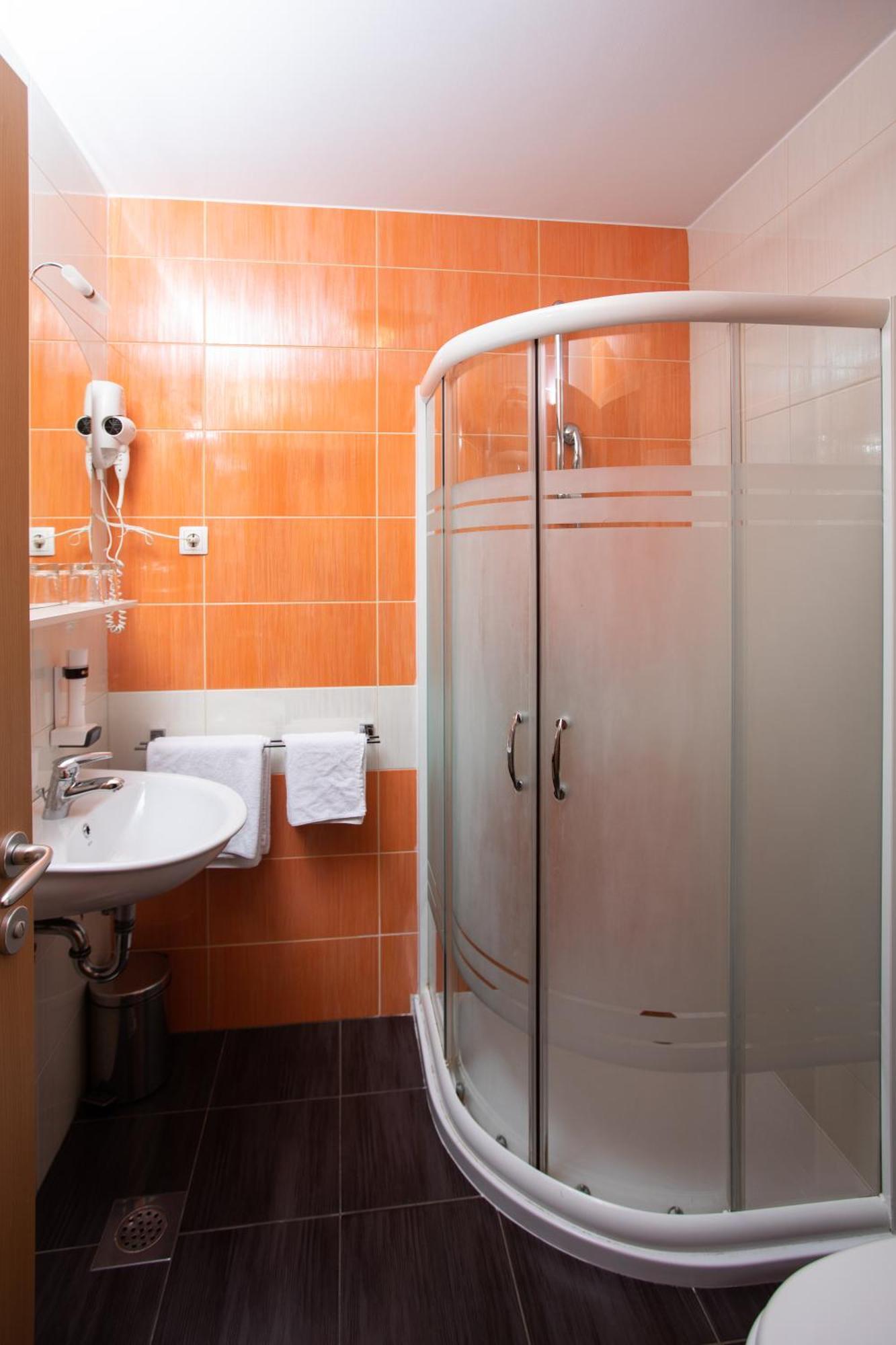 Rooms En Krajcar Церкниця Екстер'єр фото
