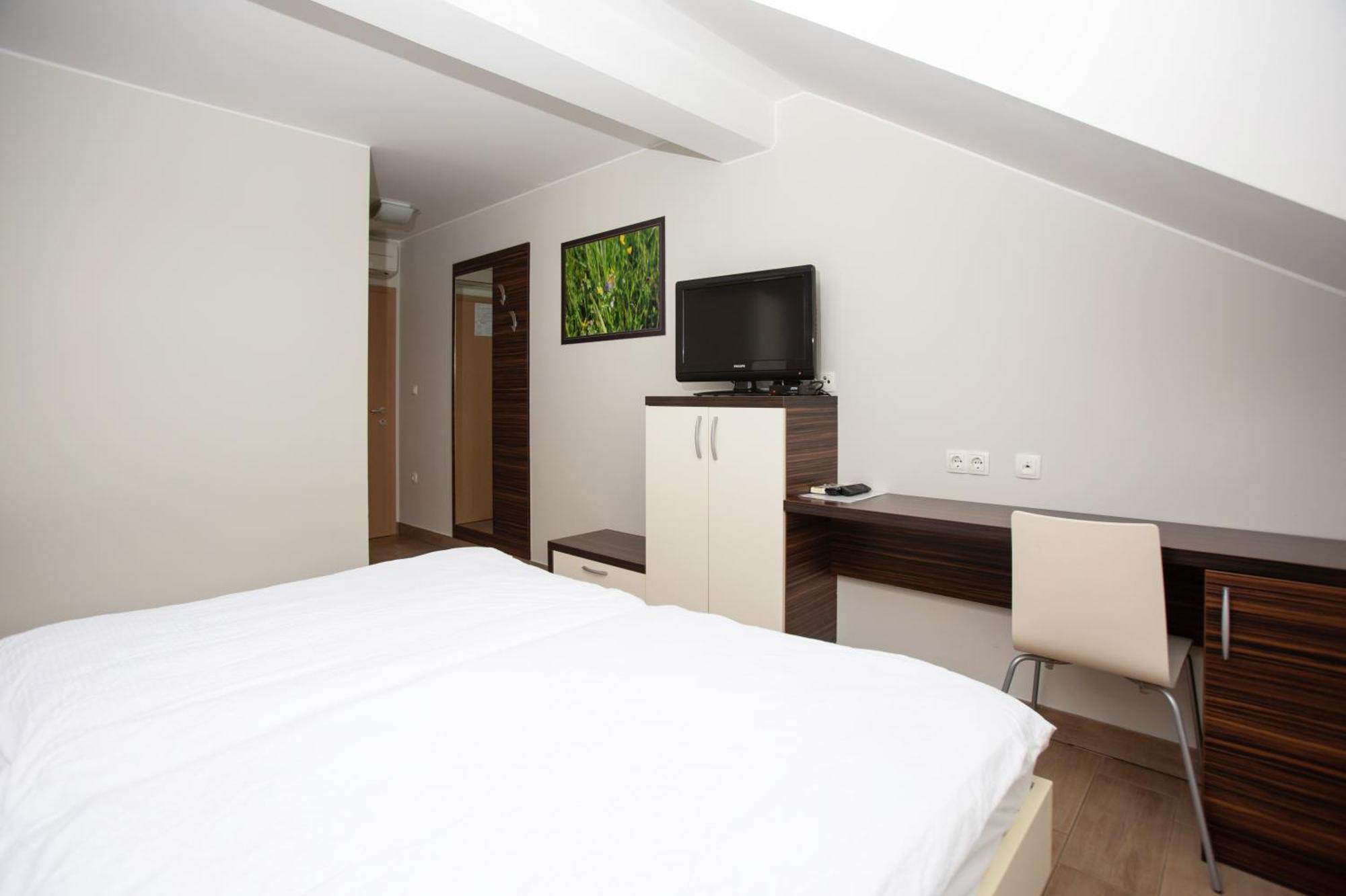 Rooms En Krajcar Церкниця Екстер'єр фото